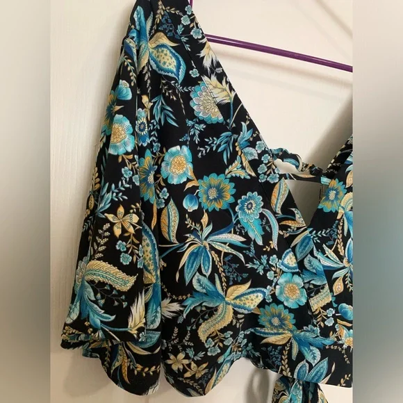 BALBOA Fashion Flowly Floral Tie Back Crop Top - M/L - Picture 3 of 5